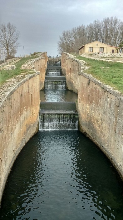 Fotografía: Raquel Camargo, obra maestra. Canal de Castilla, esclusa de Frómista en Palencia utilizada por Palencia Diferente. Fotografía: Raquel Camargo, obra maestra. Canal de Castilla, esclusa de Frómista en Palencia utilizada por Palencia Diferente.